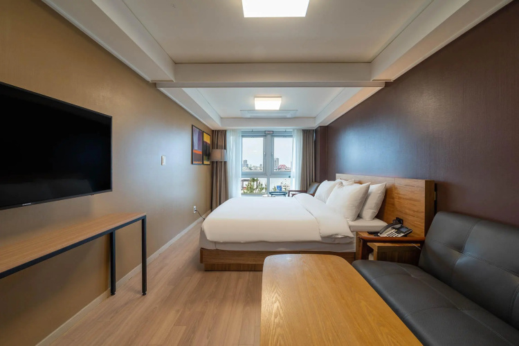 Chungchoho Best Hotel