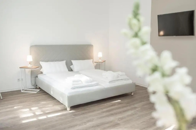 Zimmer FREI Boardinghouse