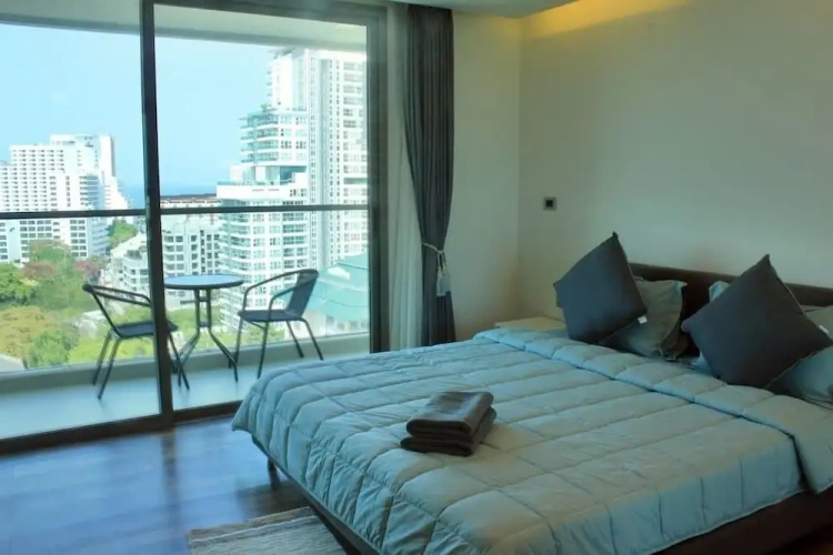 Studio with balcony