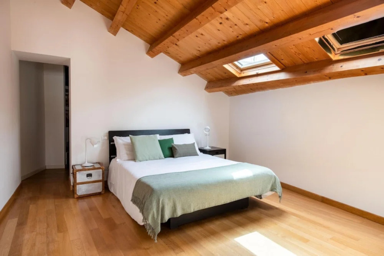 Vittorio Emanuele Apartment with Terrace by Wonderful Italy