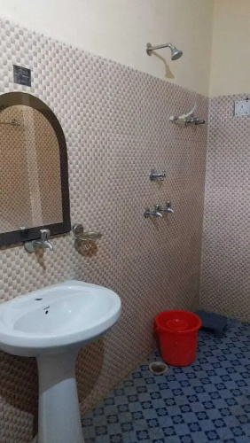 Hotel Gauri Shankar & Restaurant