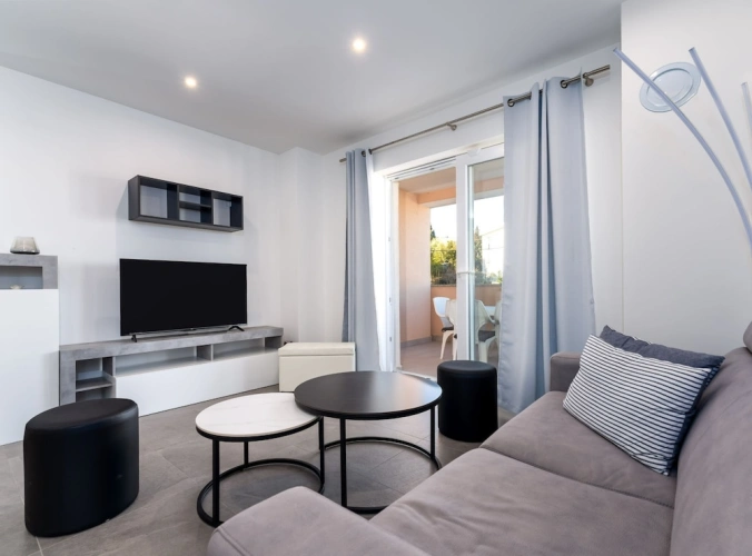 2 Bedrooms Apartment with balcony