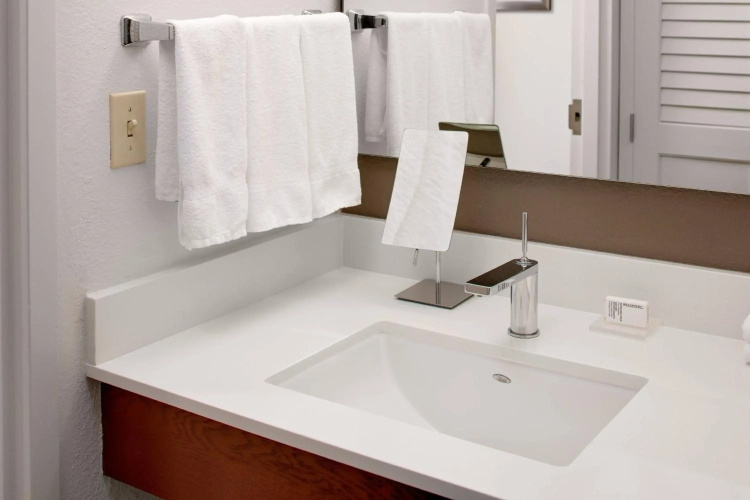 Courtyard by Marriott Houston Rice University