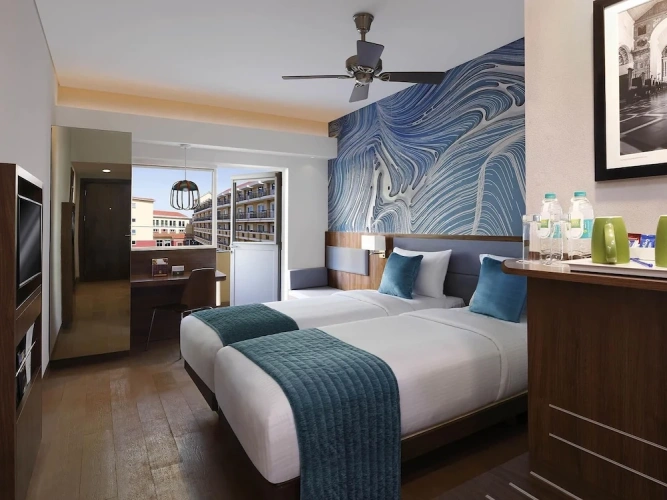Standard Twin room with balcony