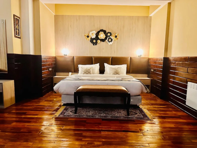 Silver Cloud Hotel