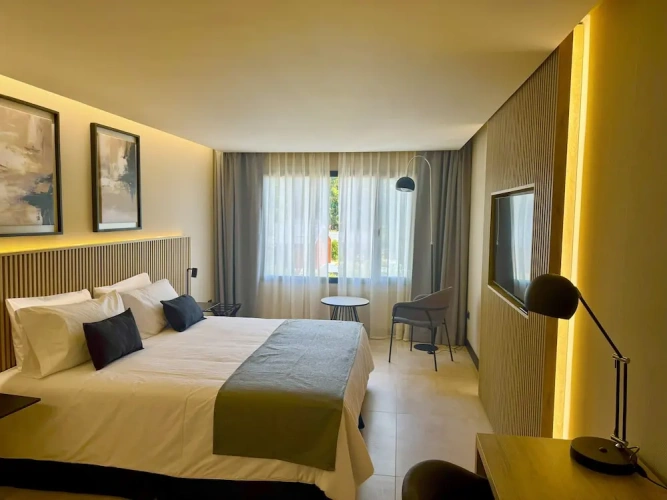 Deluxe Triple room with balcony