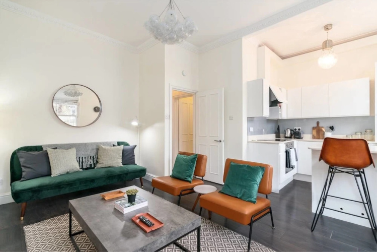 Modern 2BR Home in West London!