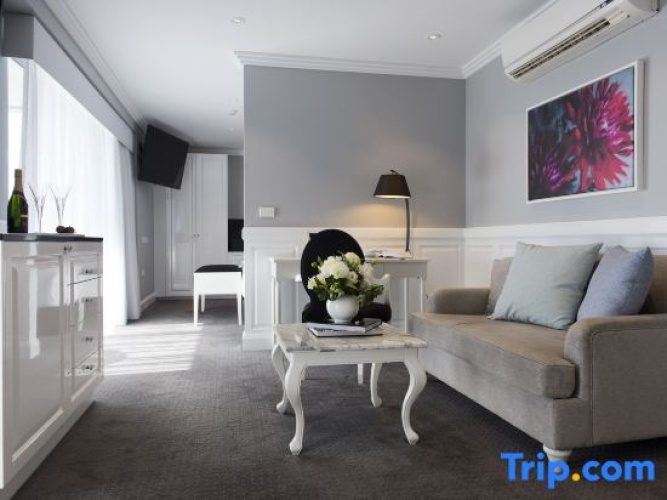 Suite with balcony