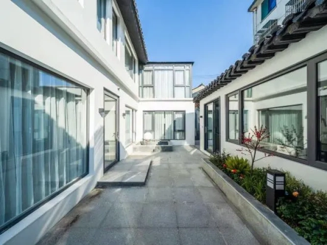 Suzhou Yoga Homestay (Guanqian Pingjiang Road)