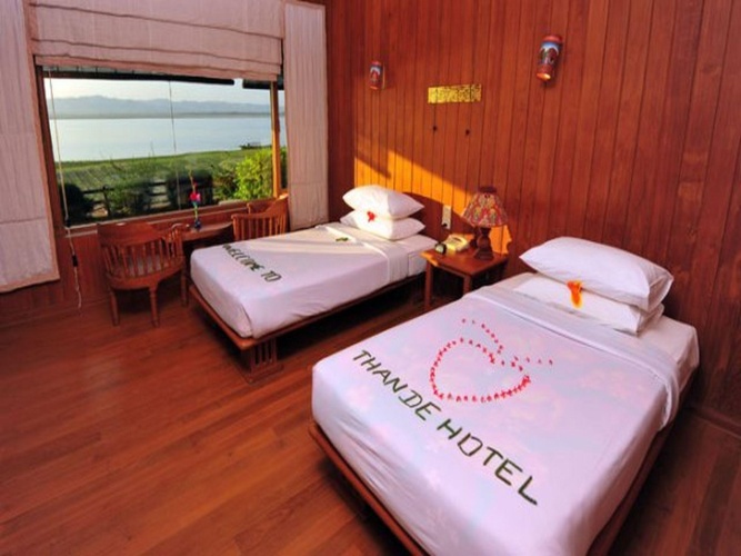 Deluxe room with balcony and with garden view