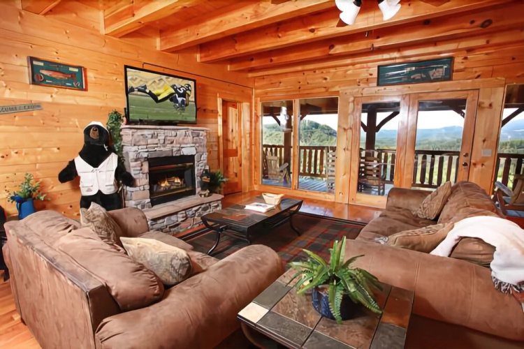 Hullabaloo - Four Bedroom Cabin