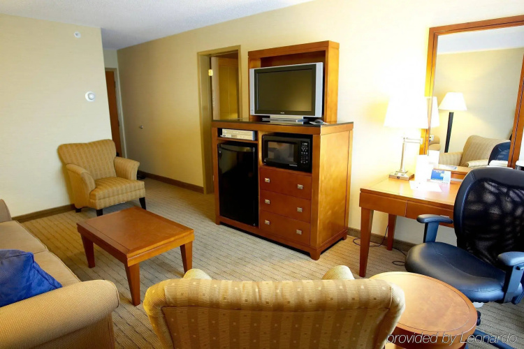 Sandman Hotel & Suites London Downtown
