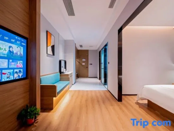 Deluxe Family Suite