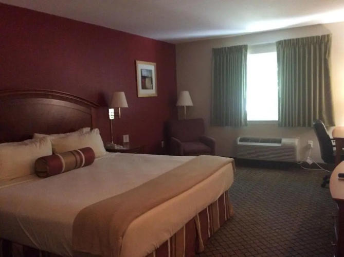 Riverside Hotel