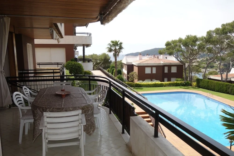 4 Bedrooms Apartment with balcony and with view
