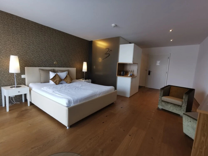 Hotel AVA