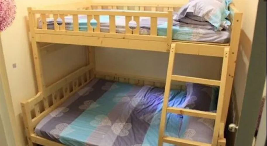 U8 Hostel