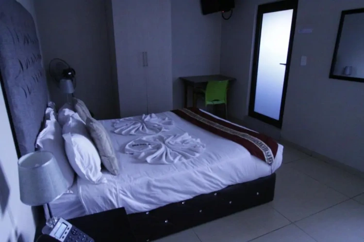 Double Suite