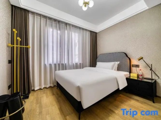 3 Bedrooms Suite with balcony