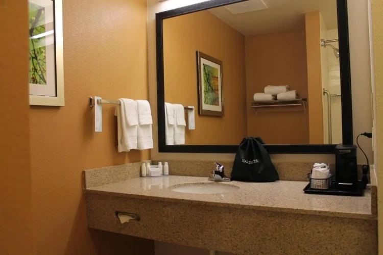 Standard Double Suite
