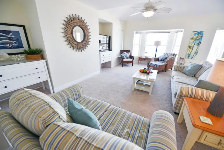 Ocean Sunrise Apartment 5