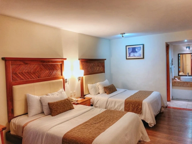 Standard Quadruple Suite