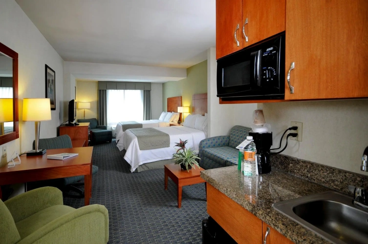 Quadruple Suite
