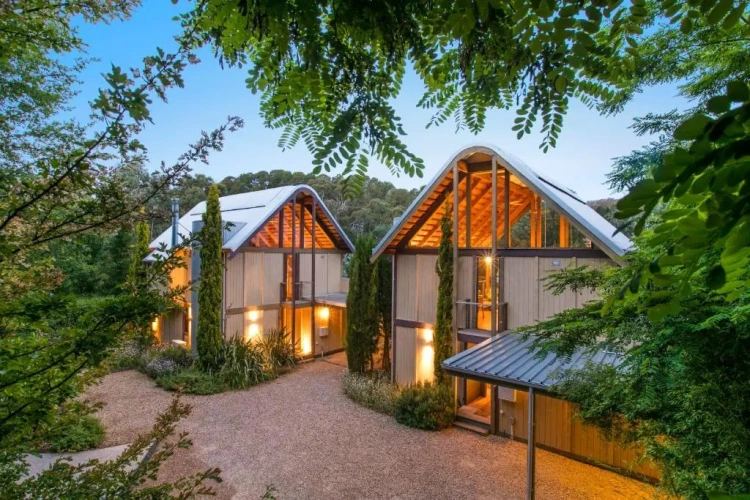 2 Bedrooms Villa