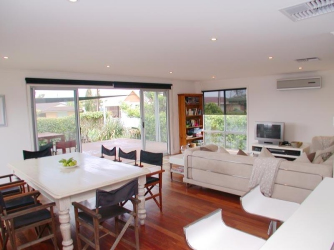 4 Bedrooms Cottage