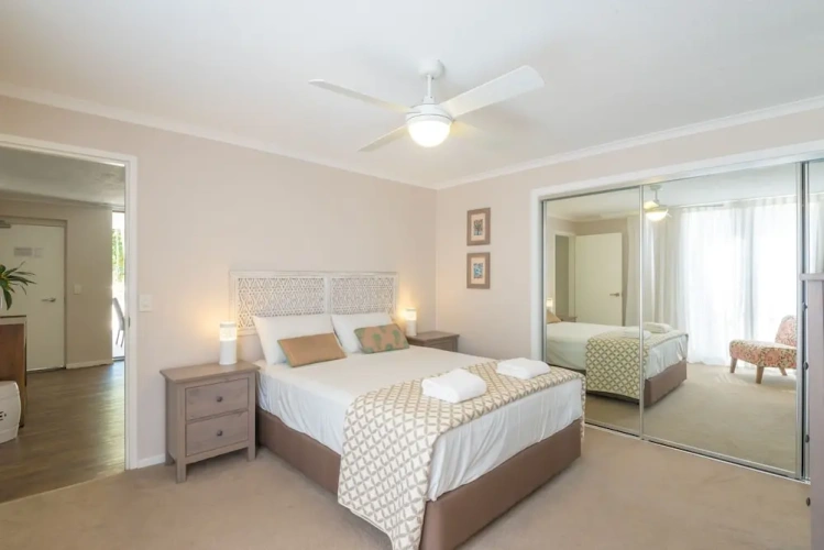 1 Bedroom Apartment with garden view