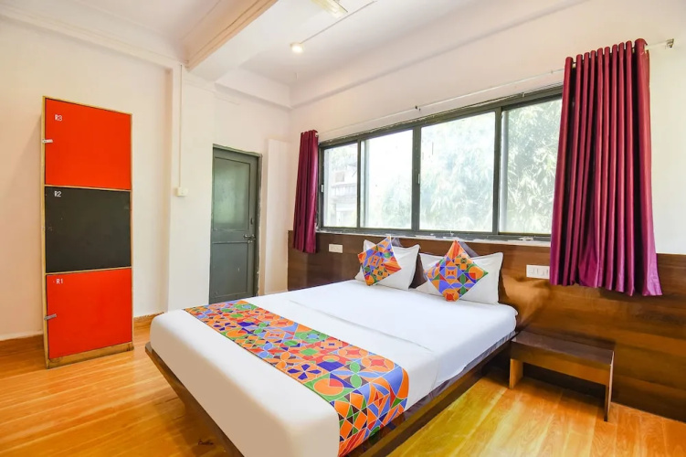 Fabexpress Sai Inn