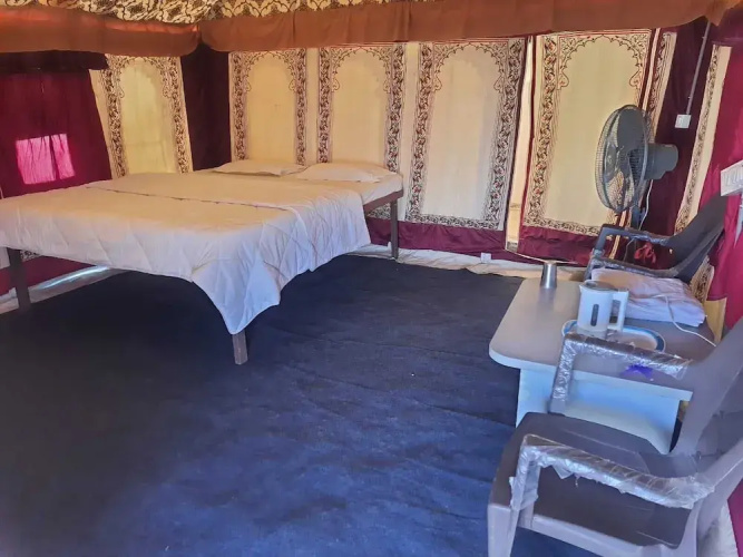Desert Inn Camp