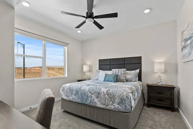 Dreamy Lagoon 2 Bedroom Condo