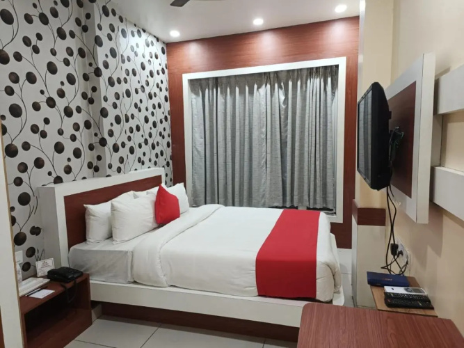 Hotel Embassy Grand