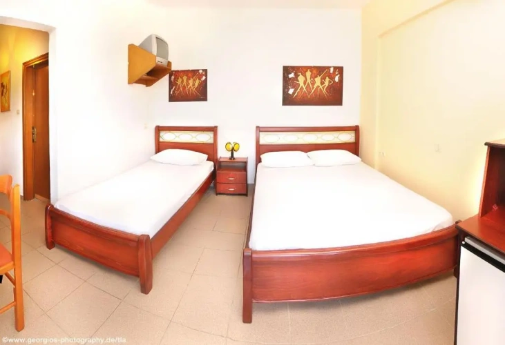 Standard Triple room with sea view