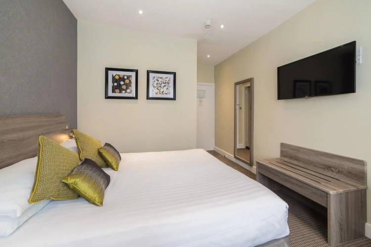 Phoenix Hotel