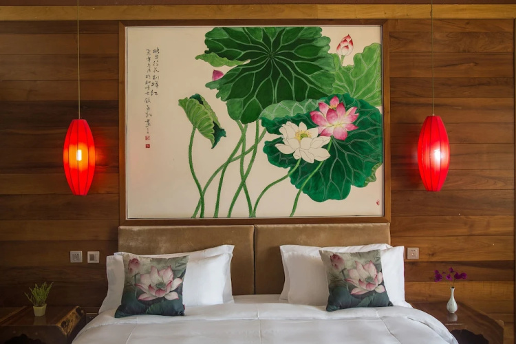 Flower Place Panoramic Holiday Inn