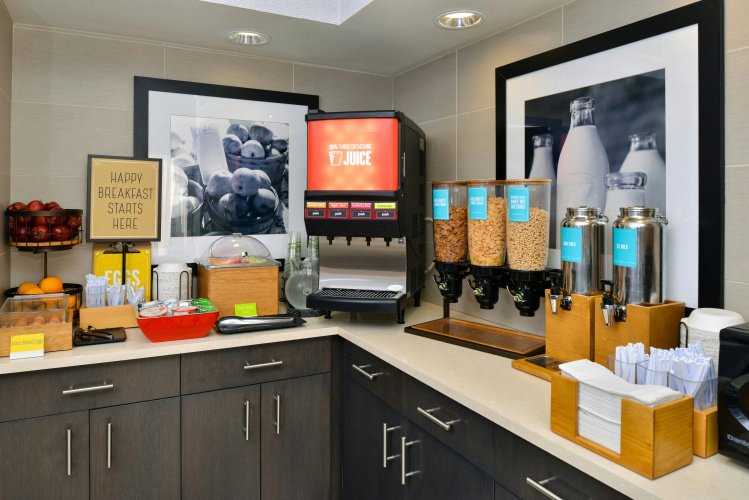 Hampton Inn San Francisco-Daly City photo 12