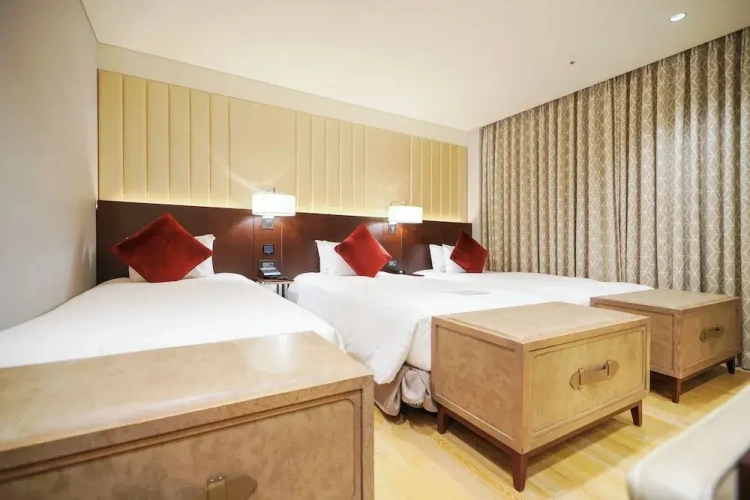 Upper Triple room