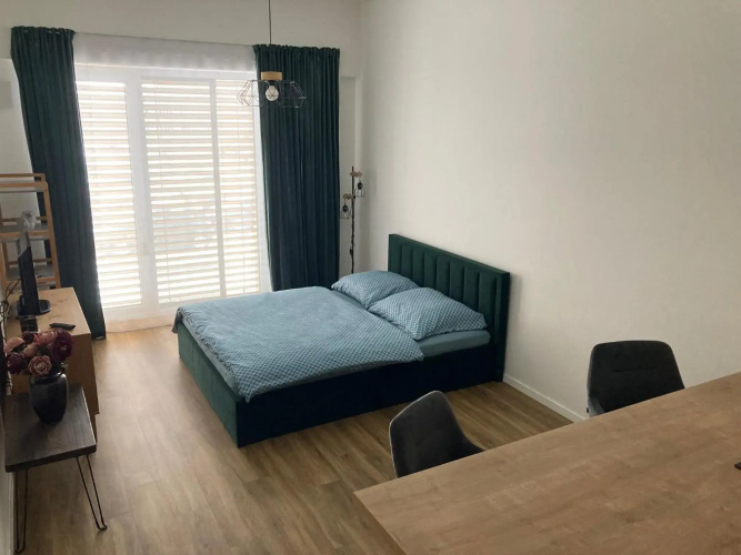 Moderný apartmán/garzónka v centre NR