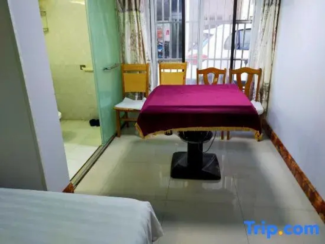 Wuwei Leyi Hotel