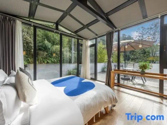 2 Bedrooms Suite
