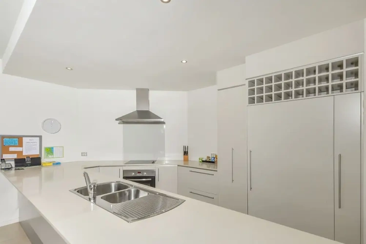 2 Bedrooms Premium Apartment beachfront