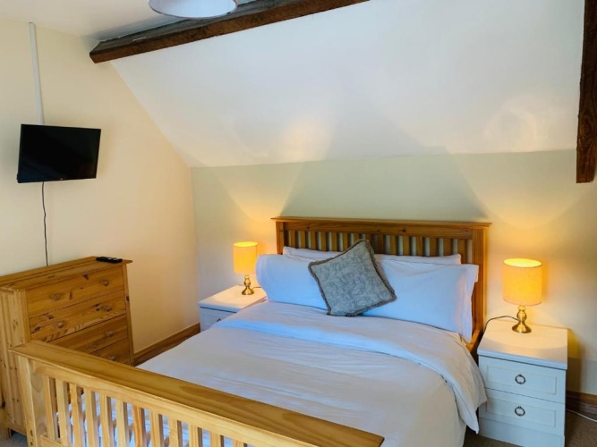 3 Bedrooms Cottage