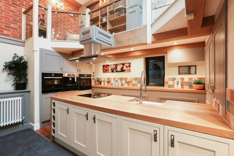 Stunning 2 Bed Property