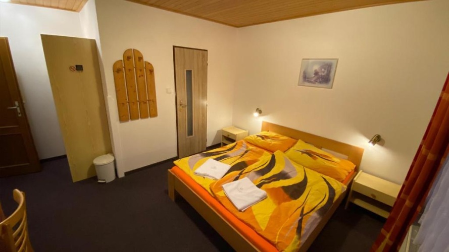 Economy Triple room