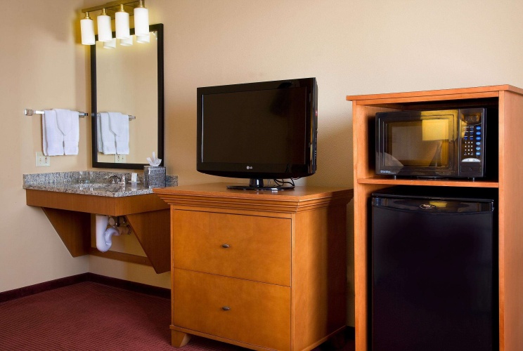 Embassy Suites by Hilton Kansas City International Airport photo 37