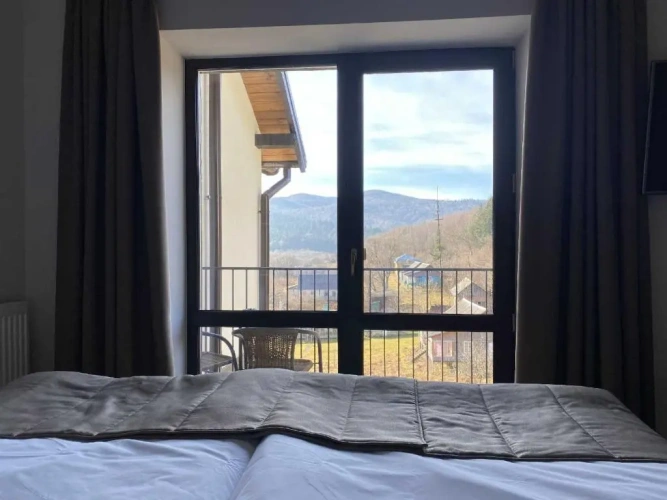 Suite with mountain view