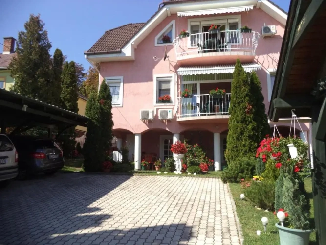 2 Bedrooms Apartment with balcony
