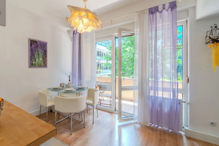 Lavanda Apartment With Terrace